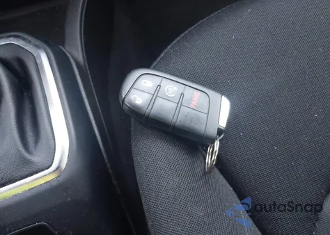 2020 Jeep Renegade Latitude 4X4 z USA, uszkodzony, nr VIN ZACNJBBB2LPK99984